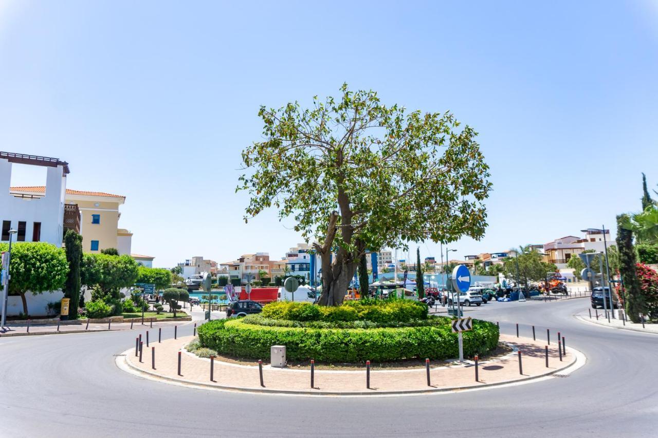 Limassol Marina Nereids D22 By Ezoria Villas Екстер'єр фото